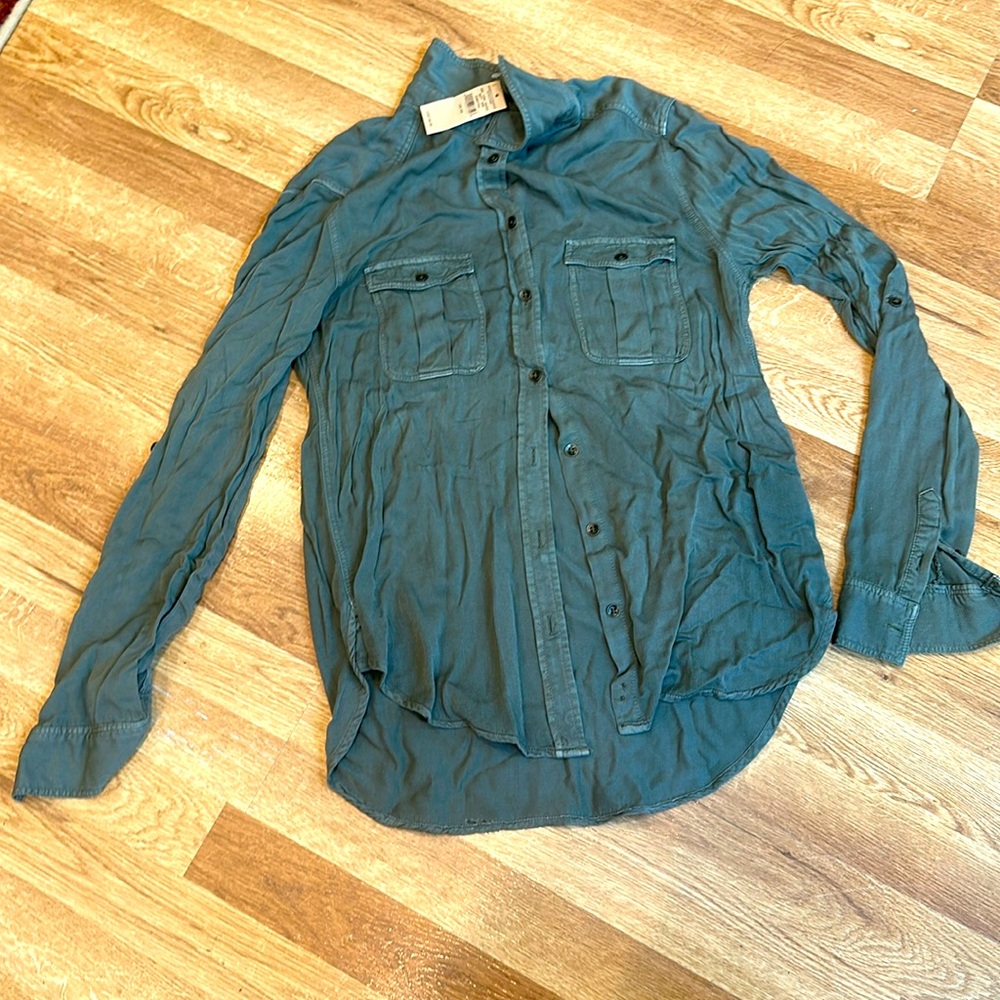 American Eagle Button Down Shirt